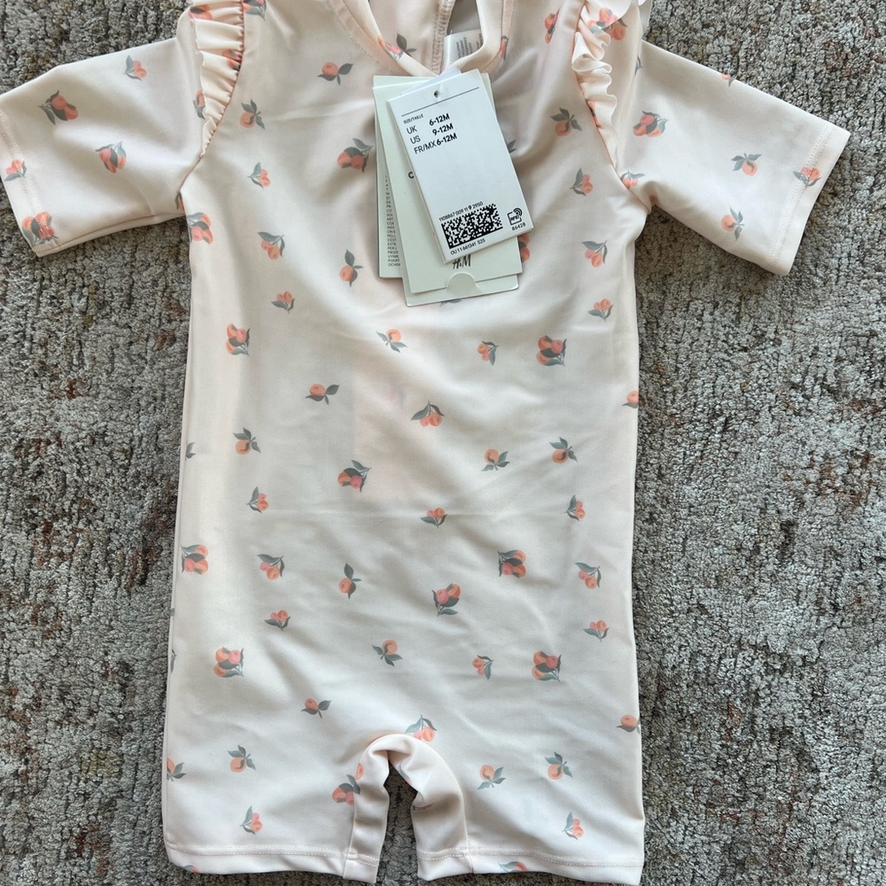 H&M peaches print ruffle swimsuit 6-12 new with tags!